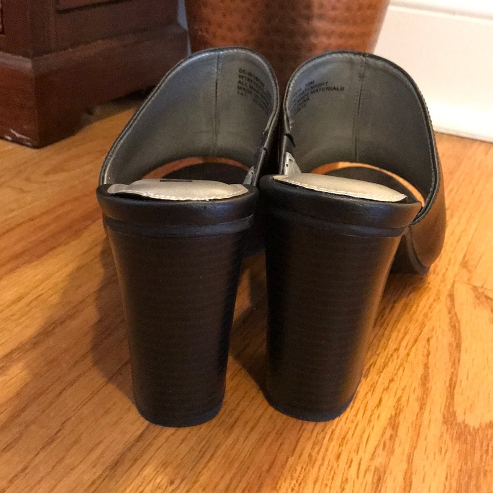 White Mountain Size 10M 4 Inch Heels - Picture 3 of 4